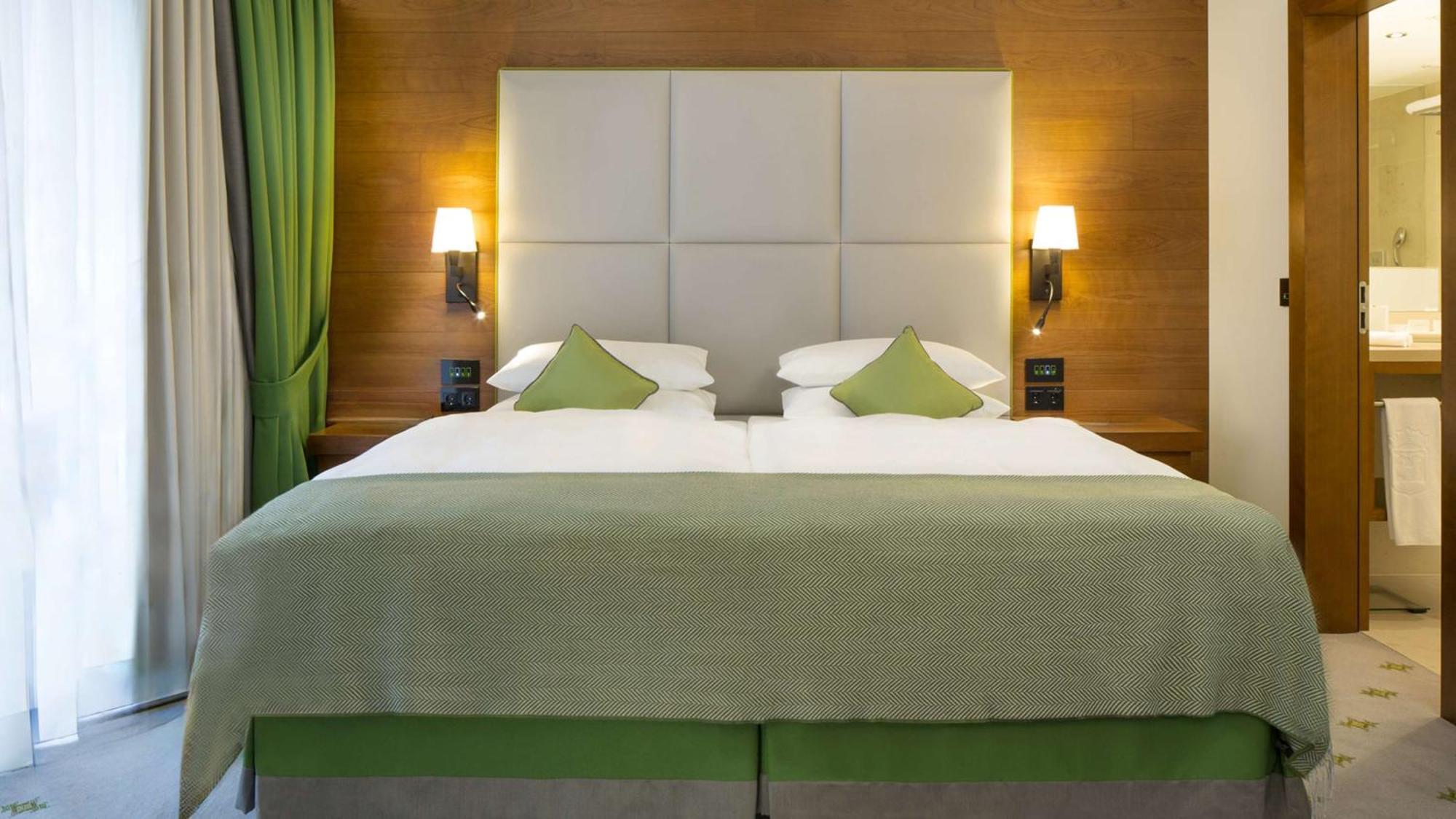 Отель Hilton Frankfurt 4*