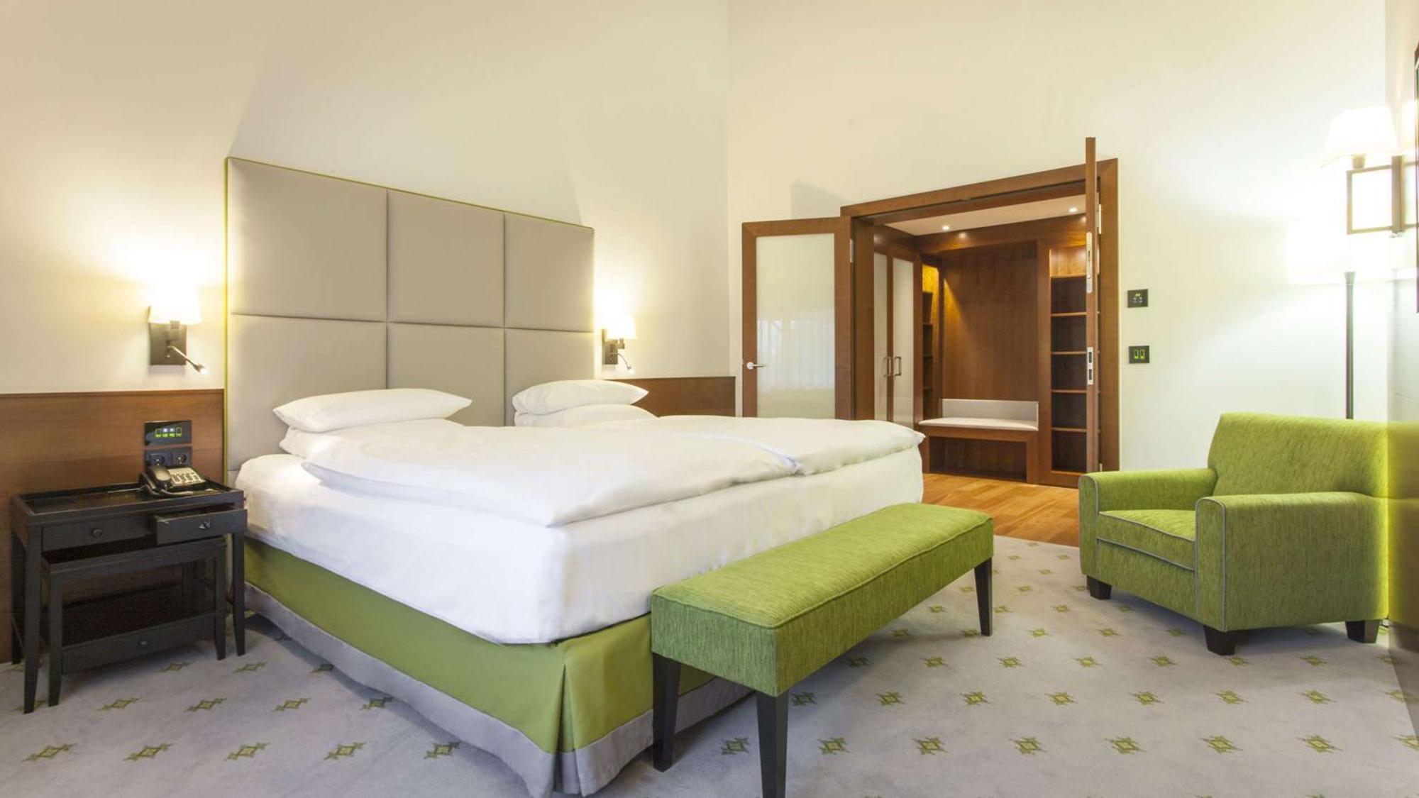 Hilton Frankfurt Отель